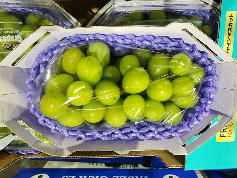 Shine Muscat Grapes (500g)